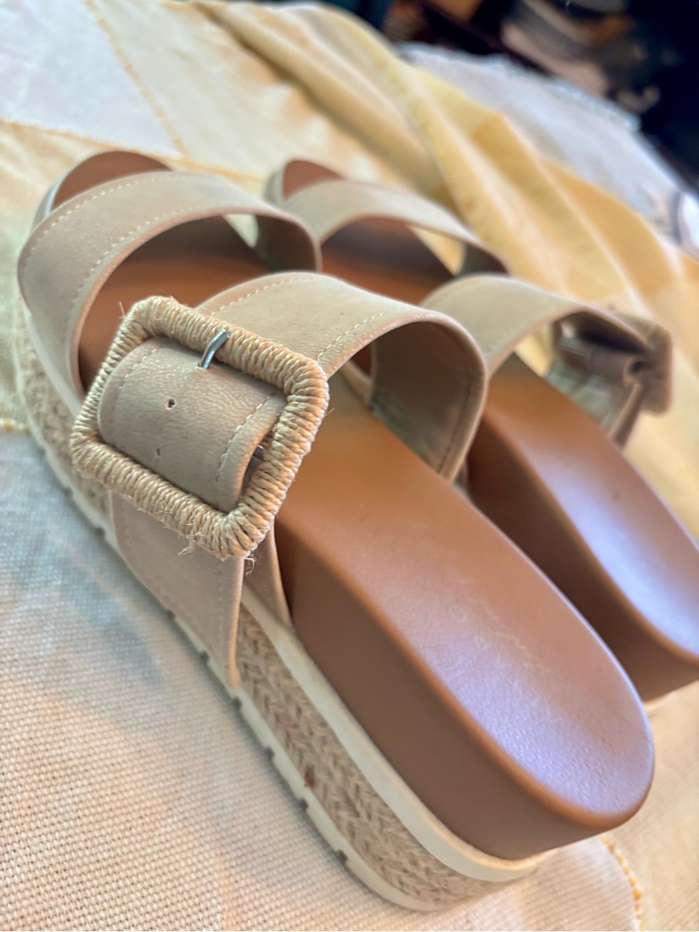 Altar’d State Size 7 Raffia Buckle Sandals Neutral Espadrille Platform Like New✨ - Picture 10 of 12